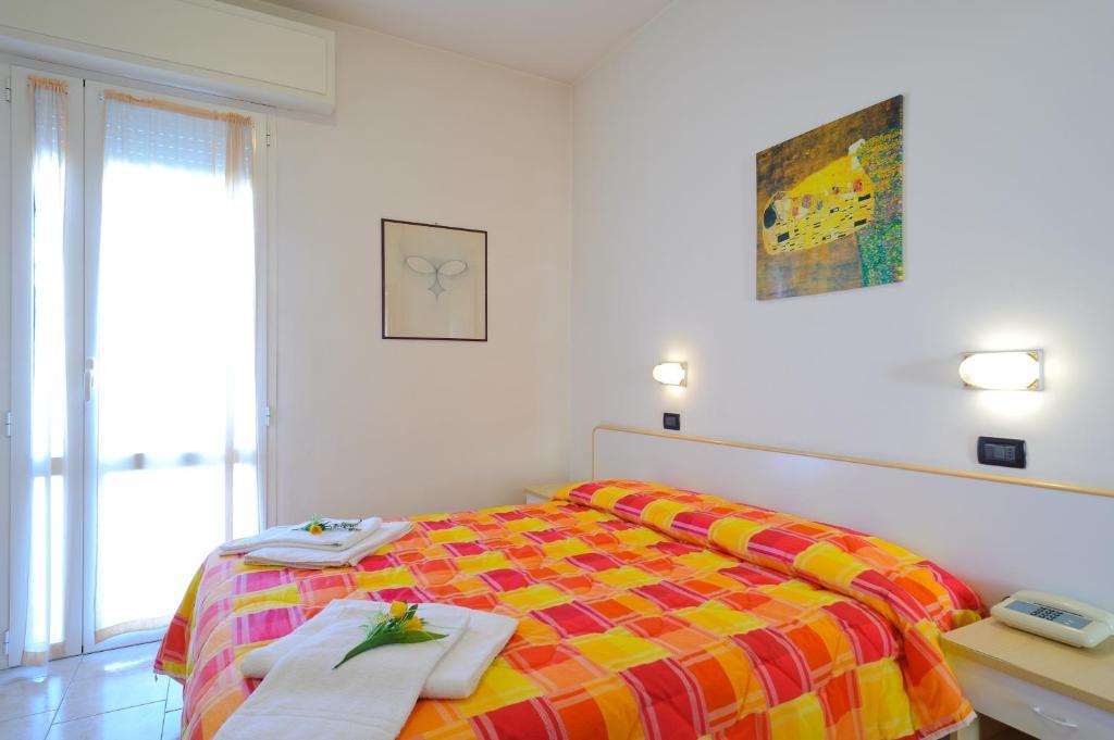 Hotel Petrarca Rimini Room photo